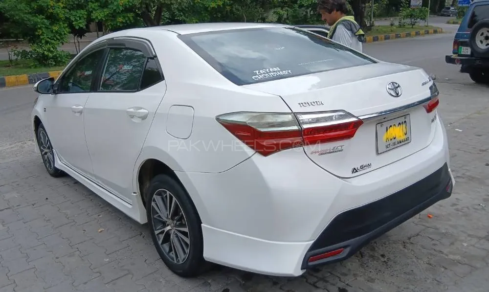 Toyota Corolla 2018 for Sale in Islamabad Image-1