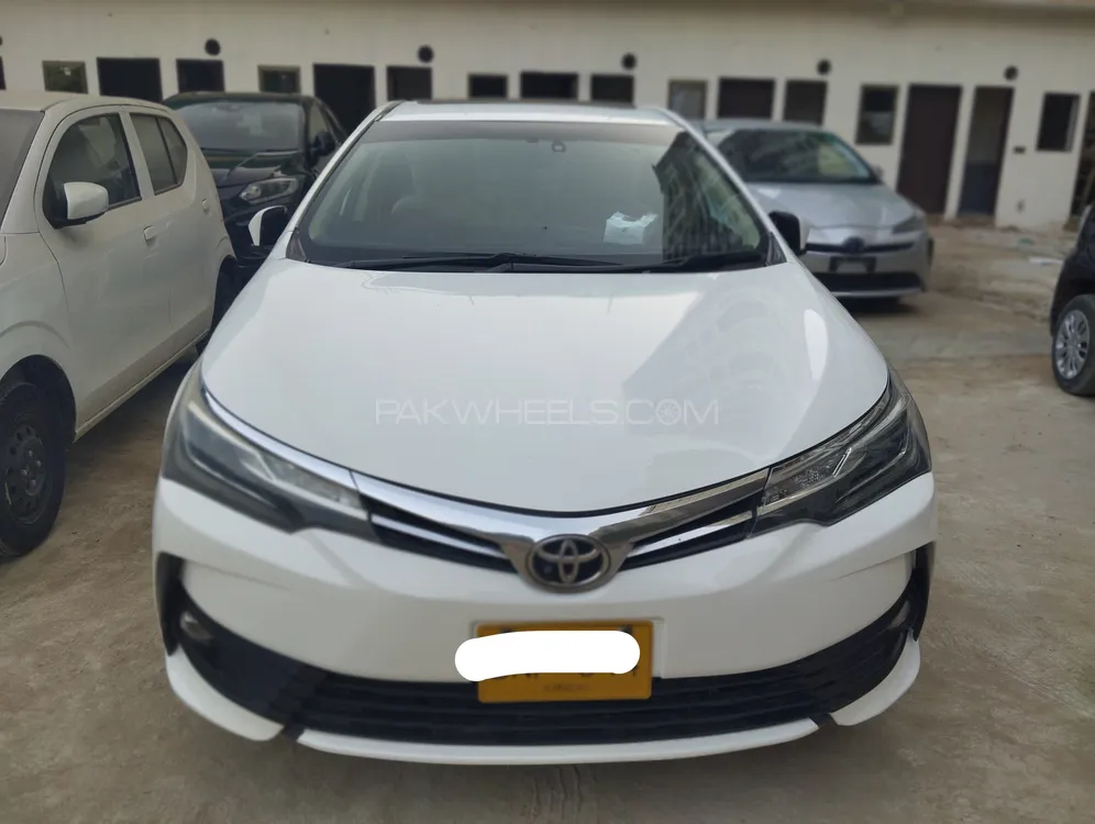 Toyota Corolla 2018 for Sale in Karachi Image-1