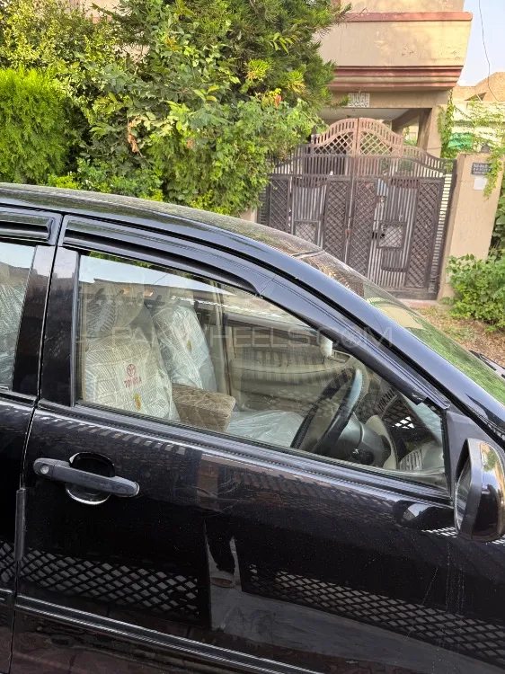 Toyota Corolla 2004 for Sale in Islamabad Image-1