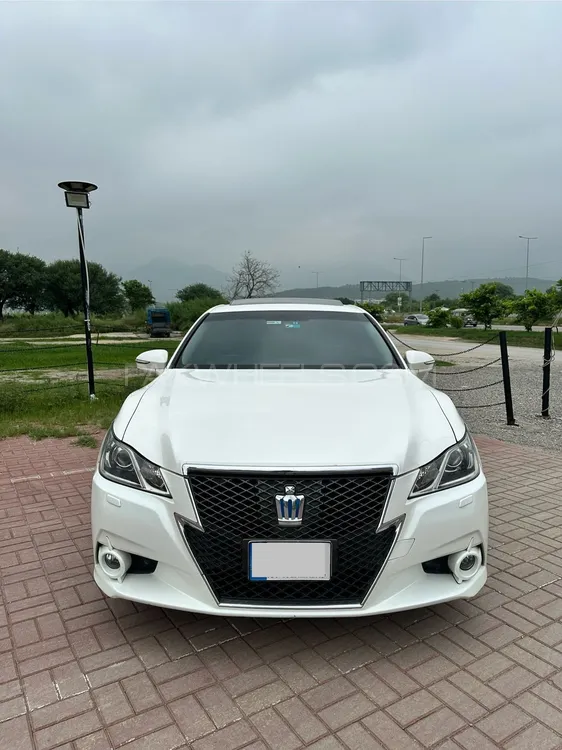 Toyota Crown 2013 for Sale in Islamabad Image-1