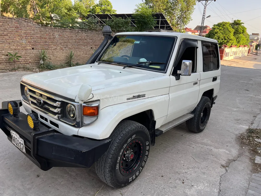 Toyota Land Cruiser 1987 for Sale in Islamabad Image-1