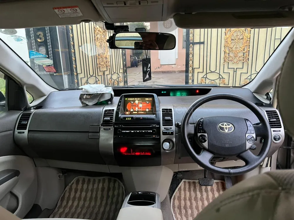 Toyota Prius 2007 for Sale in Lahore Image-1
