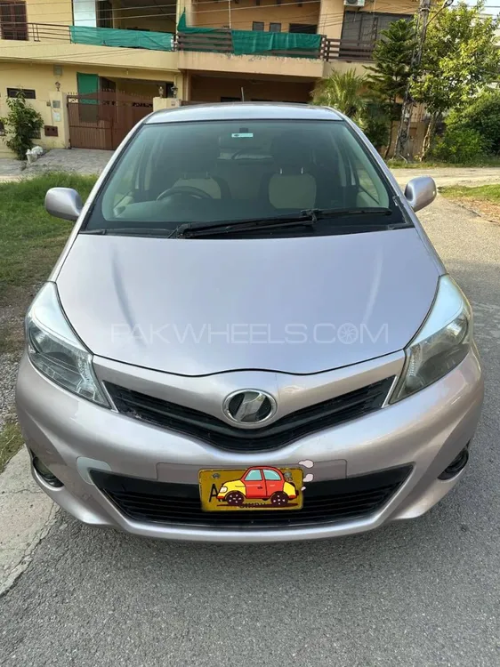 Toyota Vitz 2011 for Sale in Islamabad Image-1