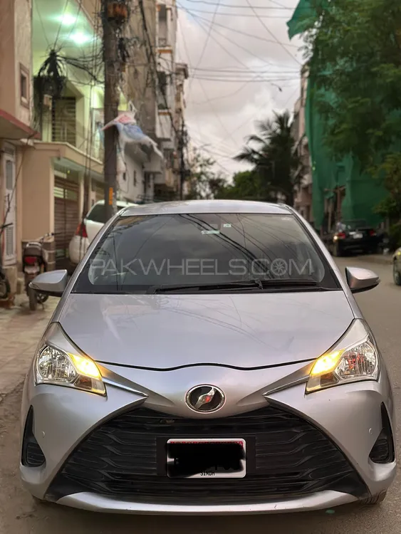 Toyota Vitz 2017 for Sale in Karachi Image-1