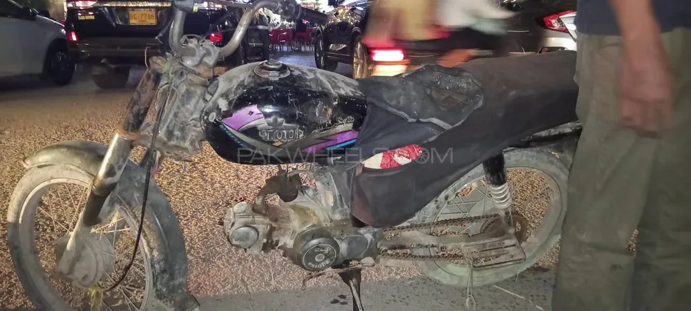 Unique Xtreme UD 70 2008 for Sale Image-1