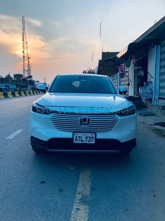 Honda Vezel 2021 for Sale in Swabi Image-1