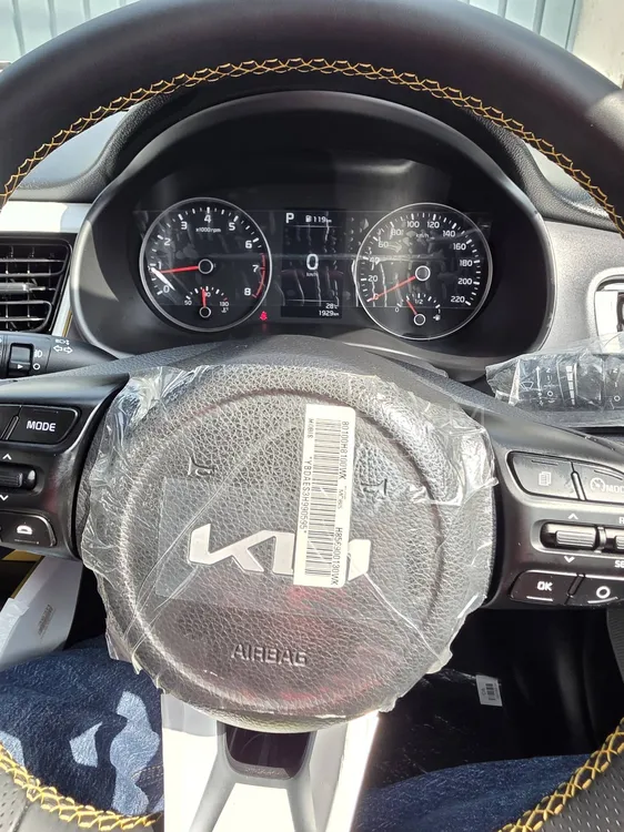 KIA Stonic 2025 for Sale in Lahore Image-1