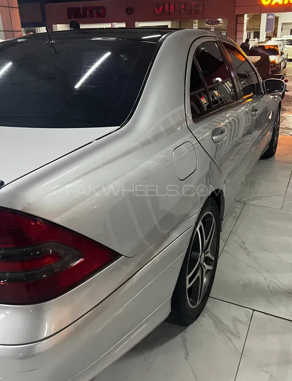 Mercedes Benz C Class 2004 for Sale in Peshawar Image-1