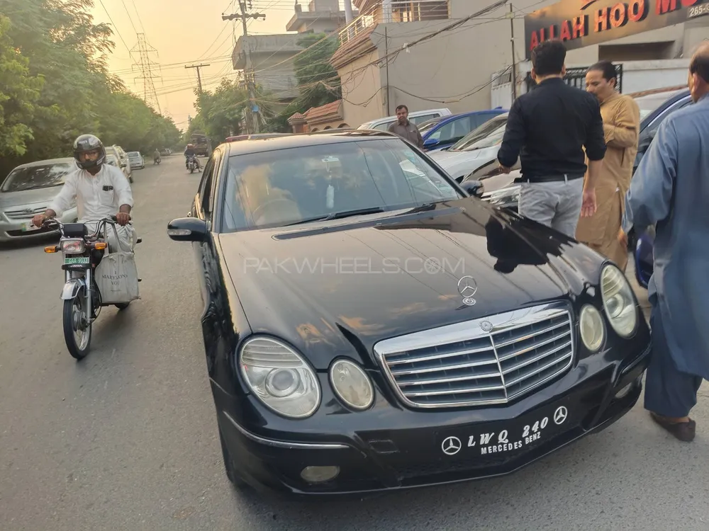 Mercedes Benz E Class 2006 for Sale in Lahore Image-1