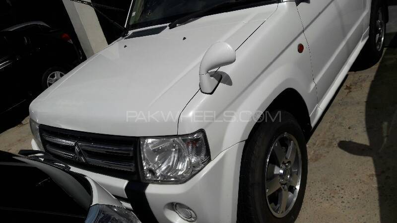 Mitsubishi Pajero Mini 2011 for Sale in Karachi Image-1