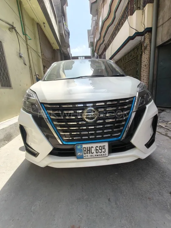 Nissan Serena 2024 for Sale in Gujranwala Image-1