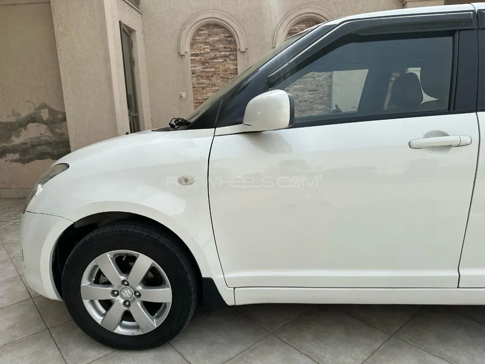 Suzuki Swift 2021 for Sale in Multan Suzuki Swift 2021 for Sale in Multan Image-5