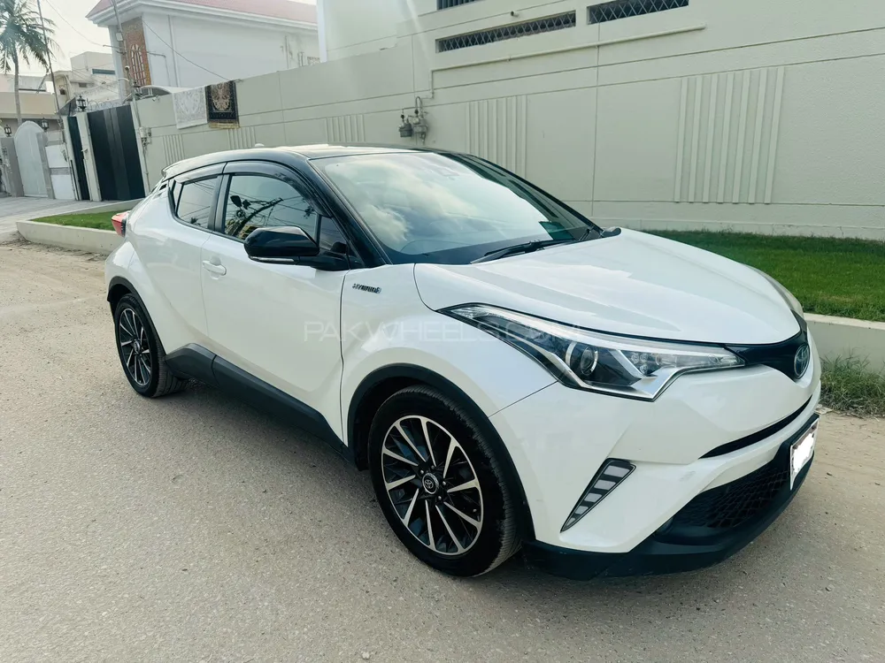 Toyota C-HR 2017 for Sale in Karachi Image-1