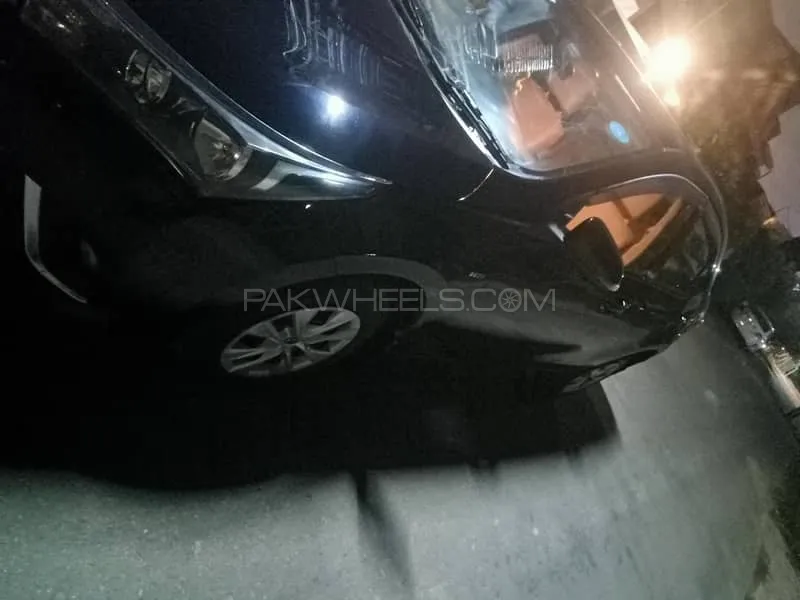 Toyota Corolla 2016 for Sale in Lahore Image-1