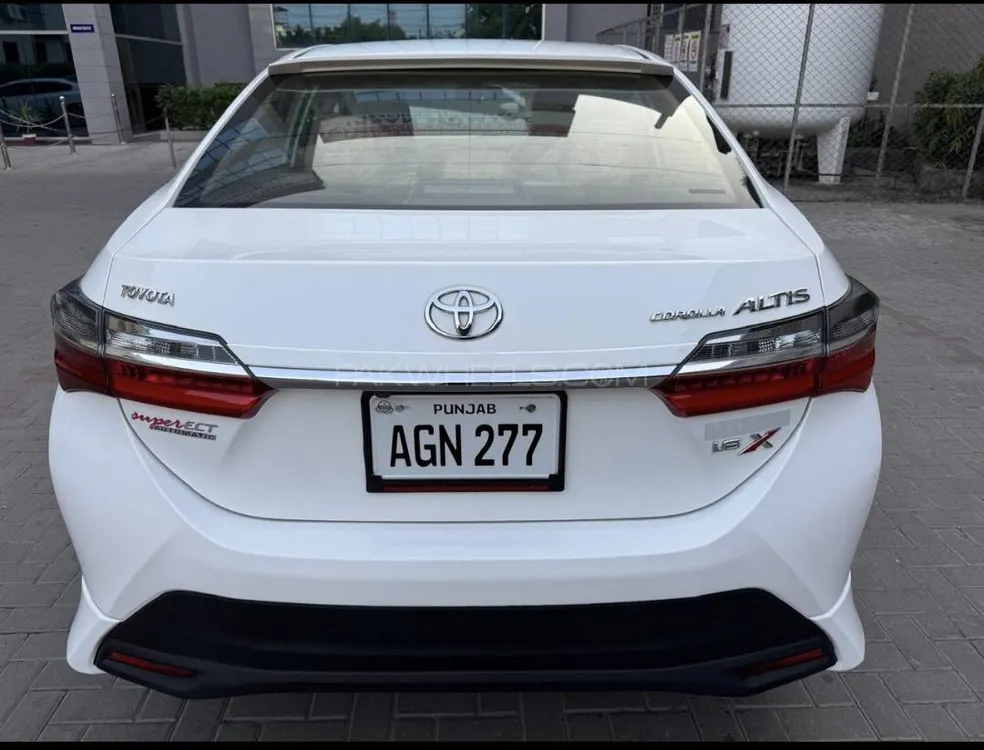 Toyota Corolla 2021 for Sale in Lahore Image-1