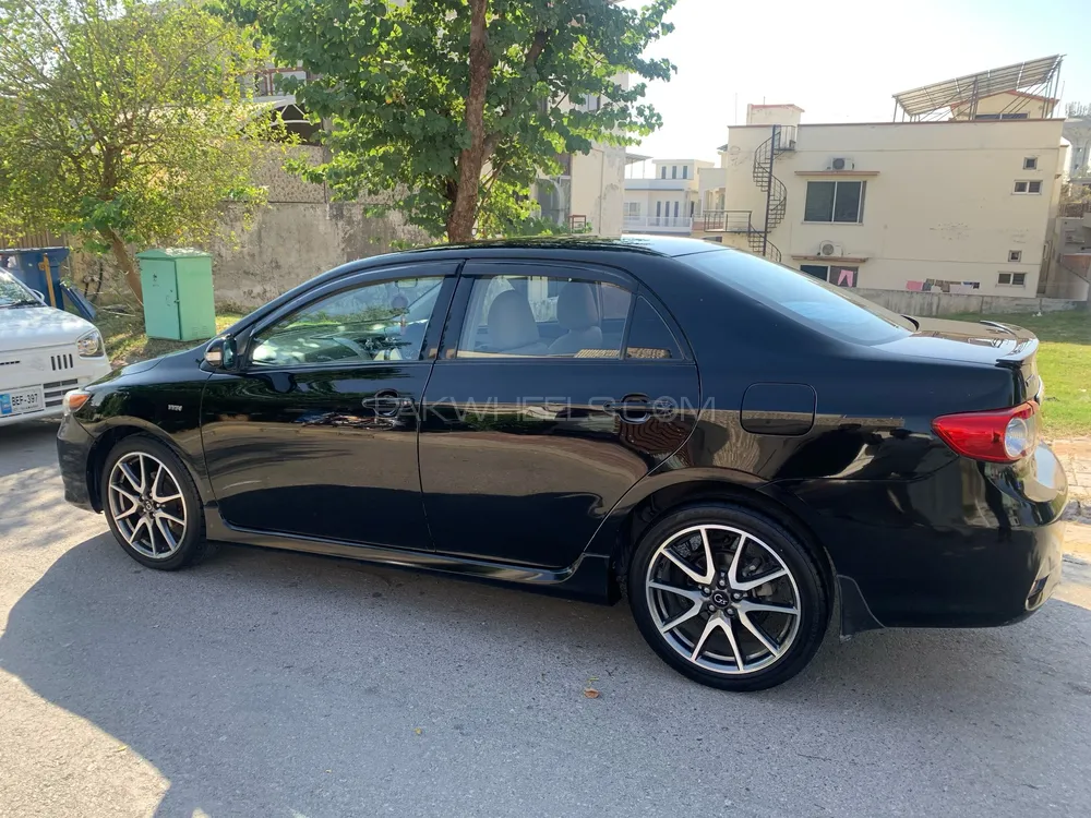 Toyota Corolla 2010 for Sale in Islamabad Image-1