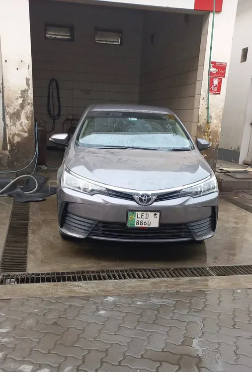 Toyota Corolla 2015 for Sale in Lahore Image-1
