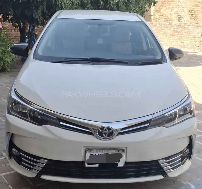 Toyota Corolla 2018 for Sale in Kohat Image-1
