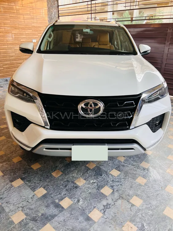 Toyota Fortuner 2022 for Sale in Islamabad Image-1
