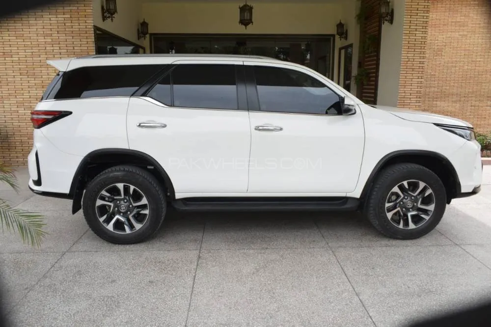 Toyota Fortuner 2023 for Sale in Gujranwala Image-1