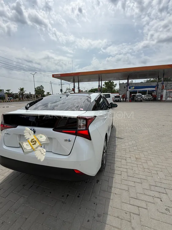 Toyota Prius 2021 for Sale in Sialkot Toyota Prius 2021 for Sale in Sialkot Image-9
