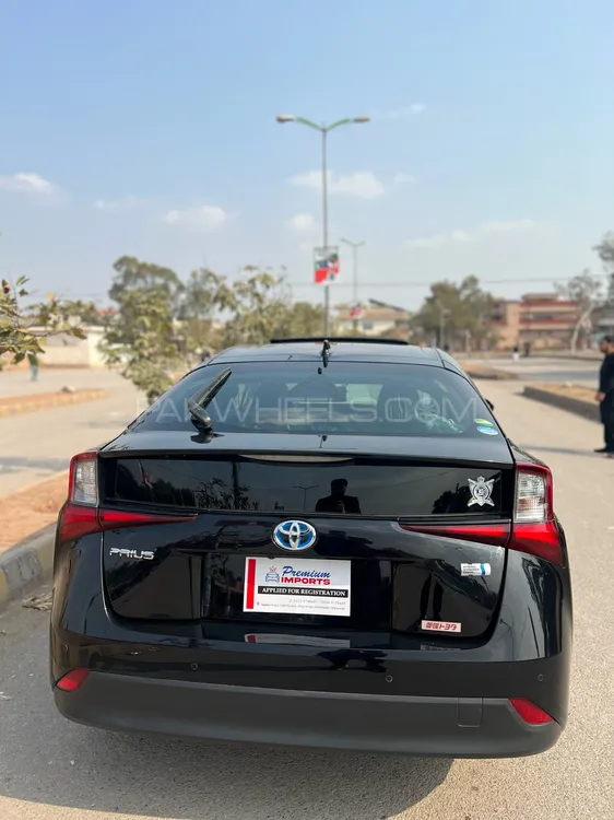 Toyota Prius 2020 for Sale in Peshawar Image-1