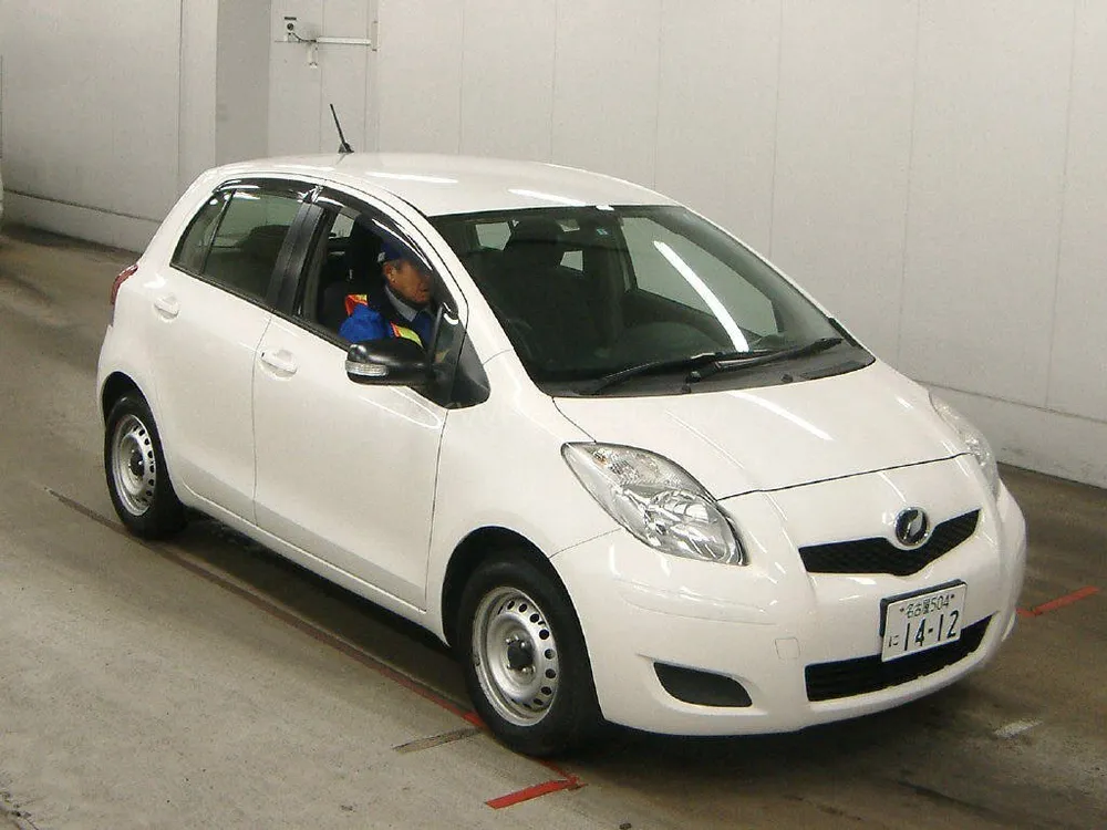 Toyota Vitz 2008 for Sale in Peshawar Image-1