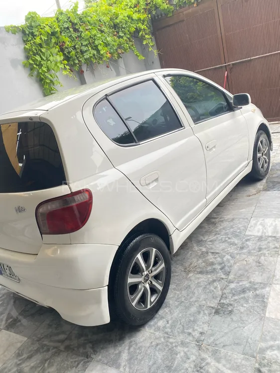 Toyota Vitz 2001 for Sale in Peshawar Image-1