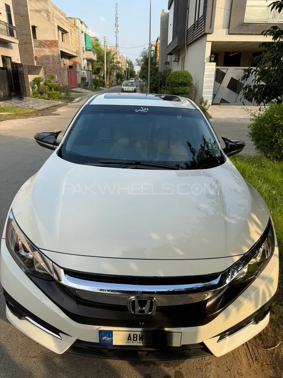 Honda Civic 2016 for Sale in Faisalabad Image-1