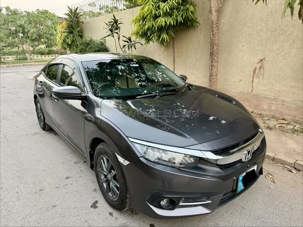 Honda Civic 2020 for Sale in Peshawar Image-1