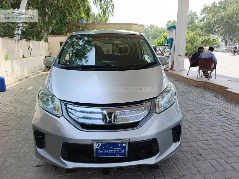Honda Freed 2013 for Sale in Rawalpindi Image-1