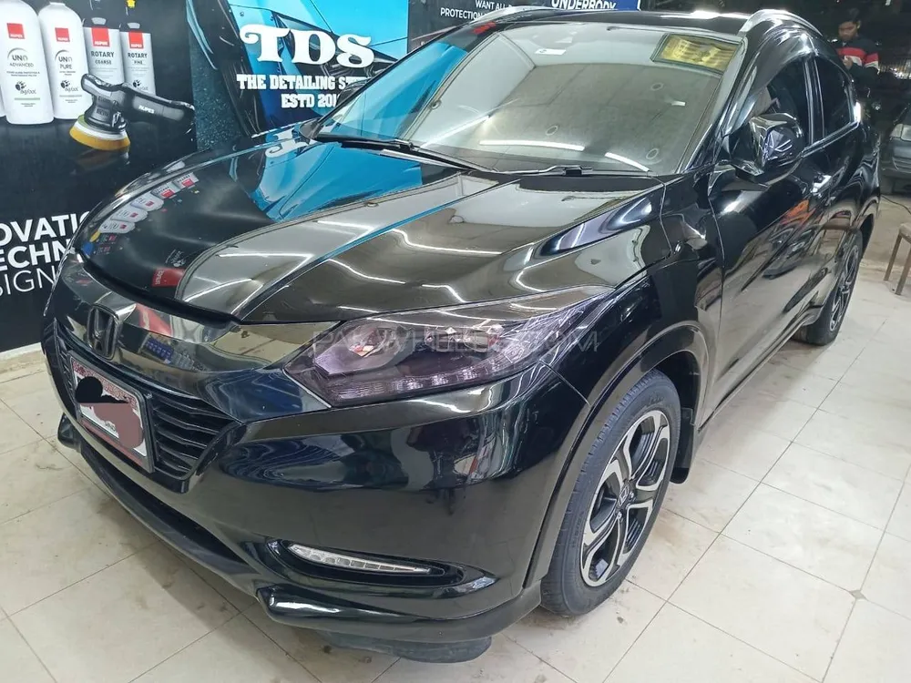 Honda Vezel 2016 for Sale in Karachi Image-1