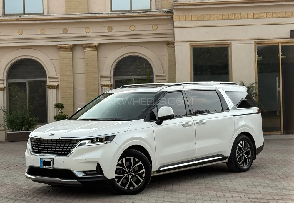 KIA Carnival 2021 for Sale in Islamabad Image-1