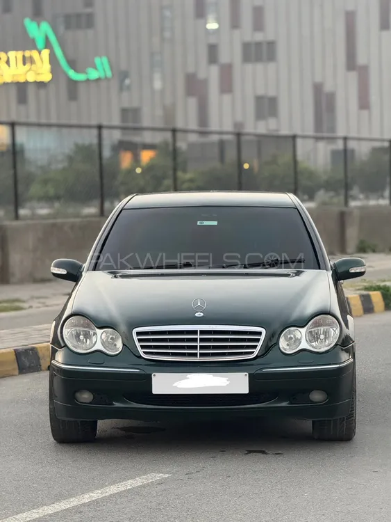 Mercedes Benz C Class 2003 for Sale in Lahore Image-1