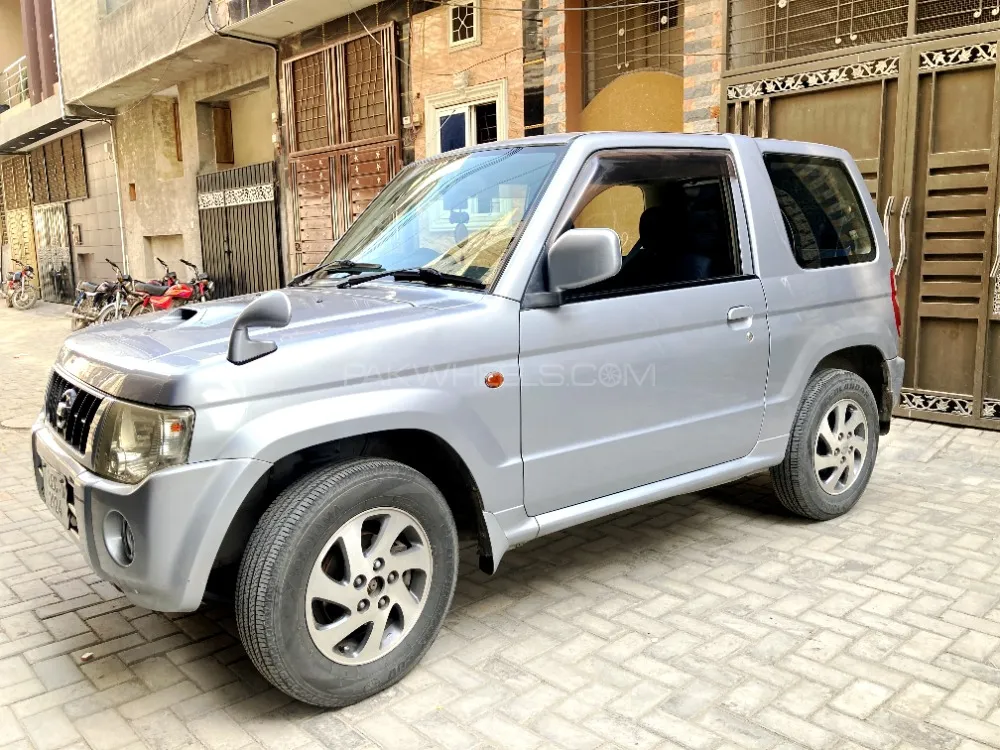 Nissan Kix 2011 for Sale in Lahore Image-1