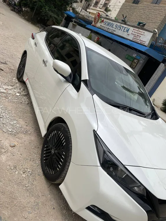 Nissan Leaf 2024 for Sale in Karachi Image-1