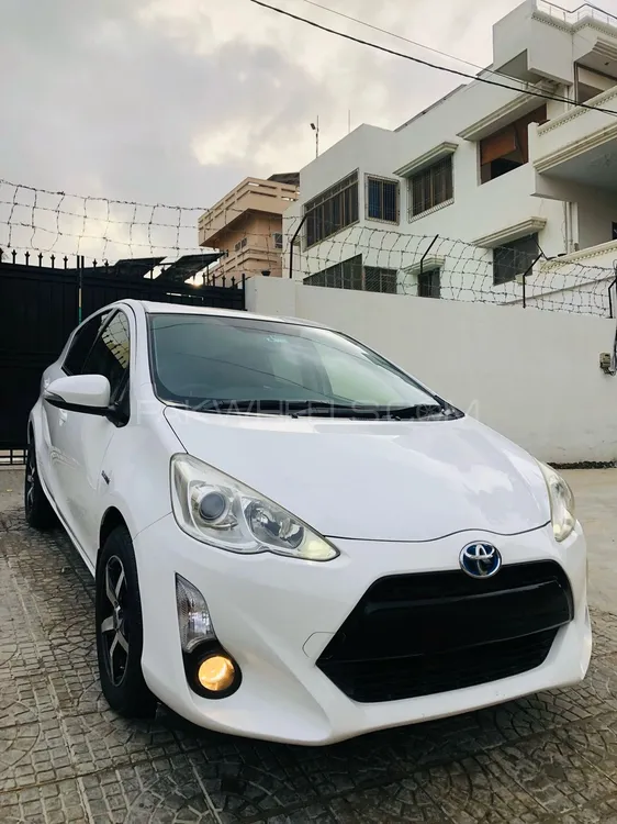 Toyota Aqua 2015 for Sale in Karachi Image-1