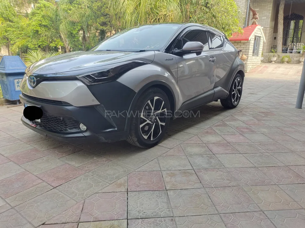 Toyota C-HR 2017 for Sale in Peshawar Image-1