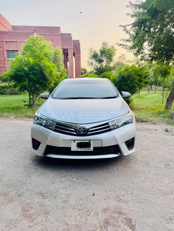Toyota Corolla 2017 for Sale in Faisalabad Image-1