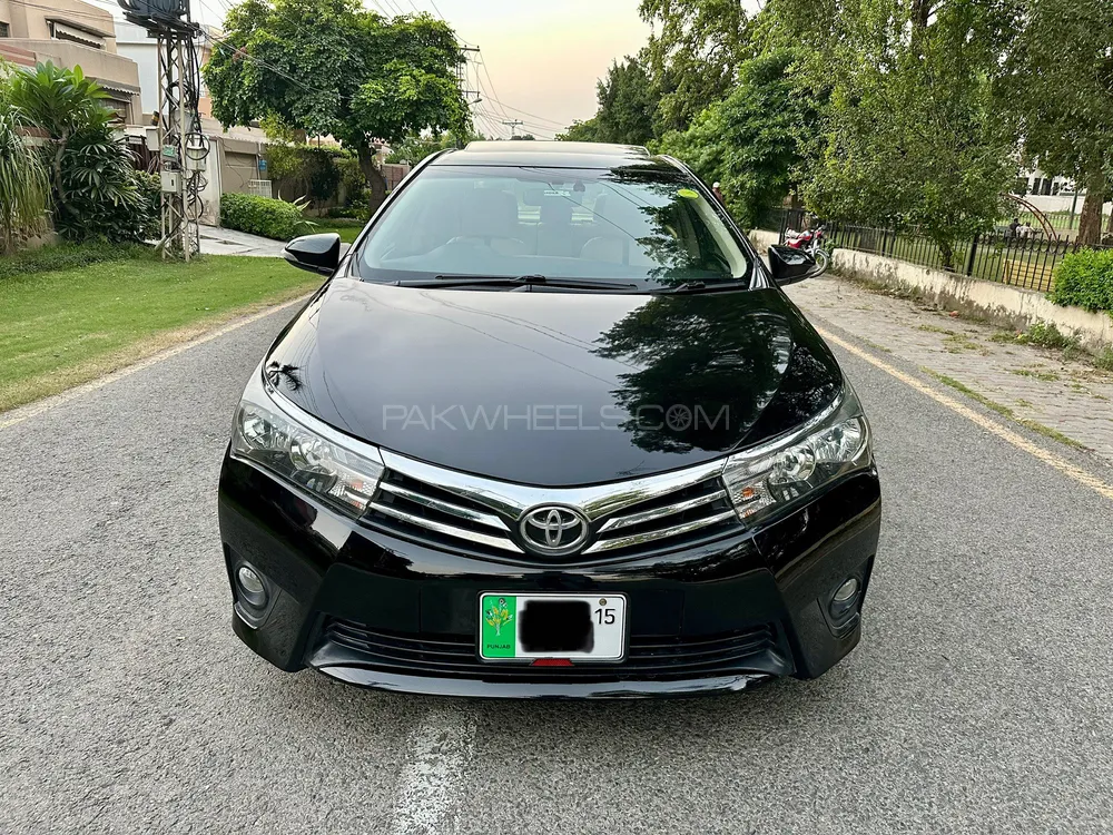 Toyota Corolla 2015 for Sale in Lahore Image-1