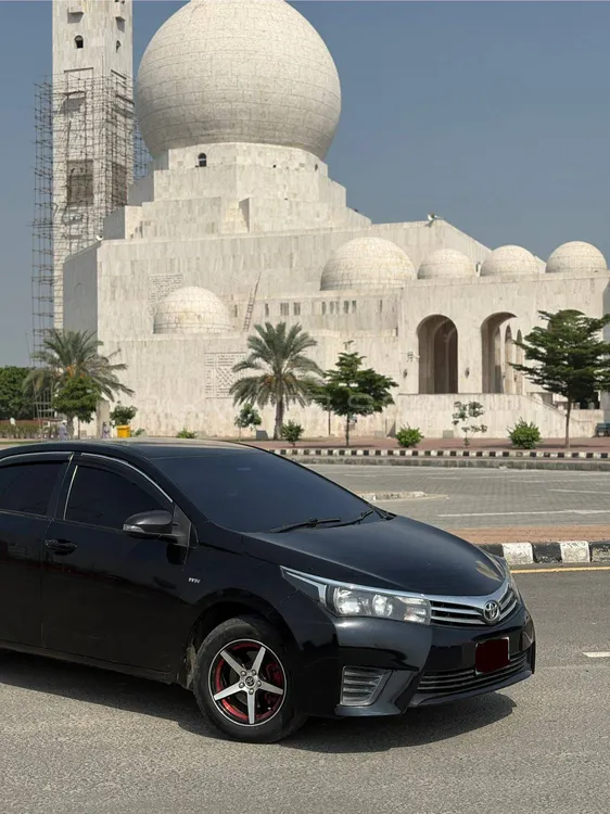 Toyota Corolla 2017 for Sale in Lahore Image-1