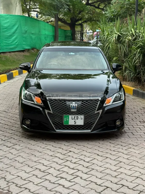 Toyota Crown 2013 for Sale in Islamabad Image-1