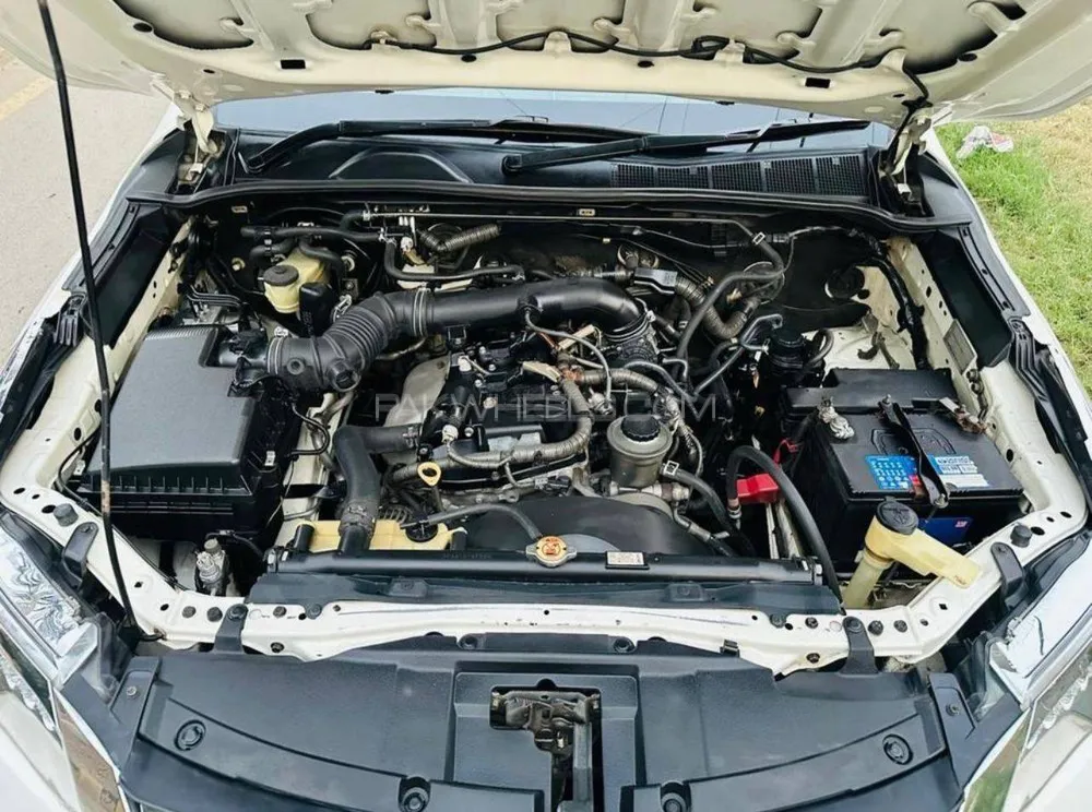 Toyota Fortuner 2017 for Sale in Karachi Toyota Fortuner 2017 for Sale in Karachi Image-7