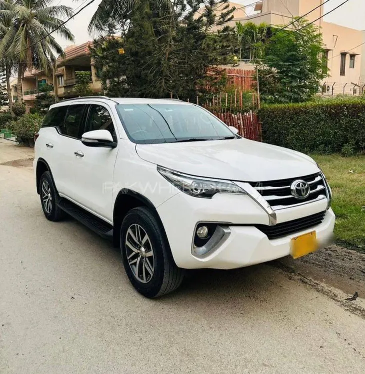 Toyota Fortuner 2017 for Sale in Karachi Toyota Fortuner 2017 for Sale in Karachi Image-2