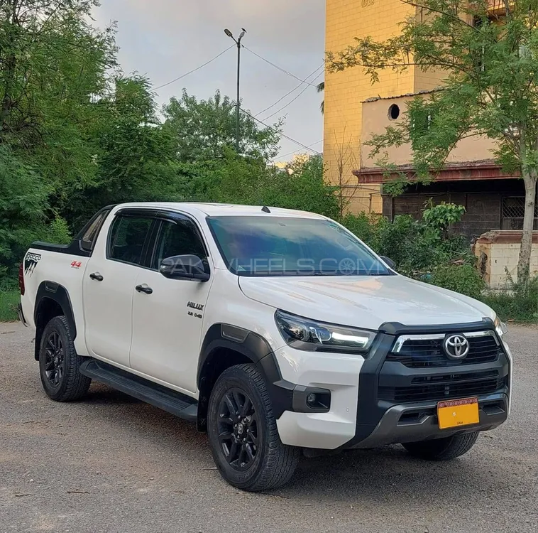 Toyota Hilux 2023 for Sale in Karachi Image-1