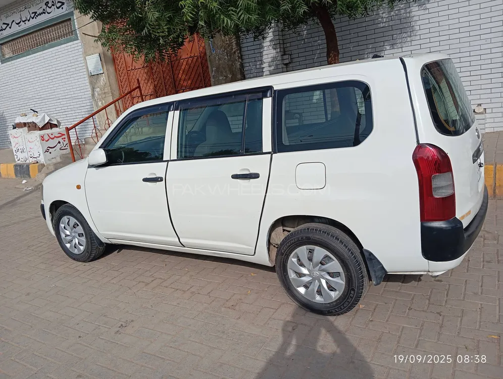 Toyota Probox 2007 for Sale in Karachi Image-1