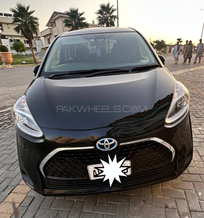 Toyota Sienta 2020 for Sale in Wah cantt Image-1
