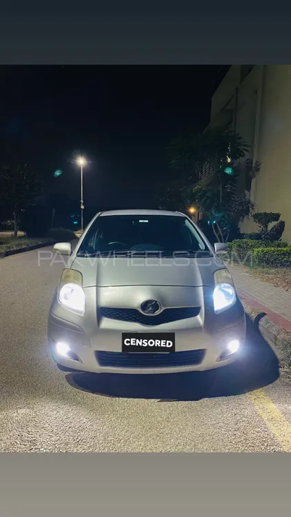Toyota Vitz 2010 for Sale in Islamabad Image-1