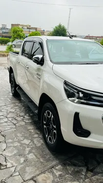 Toyota Hilux Revo V Automatic 2.8 2021