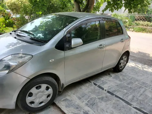 Toyota Vitz F 1.3 2005
